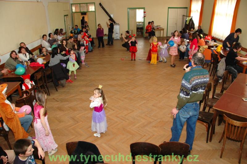 Dětský maškarní karneval 2011 - 08