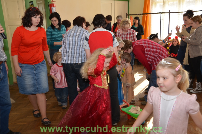 Maškarní karneval Týnec 2012 - 101