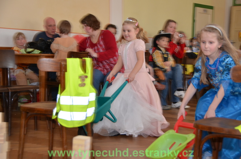 Maškarní karneval Týnec 2012 - 102