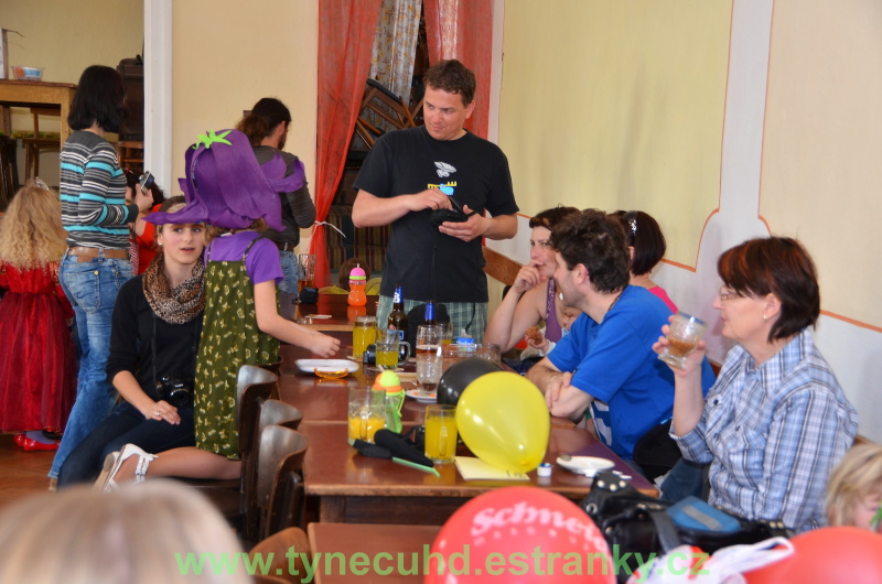 Maškarní karneval Týnec 2012 - 137