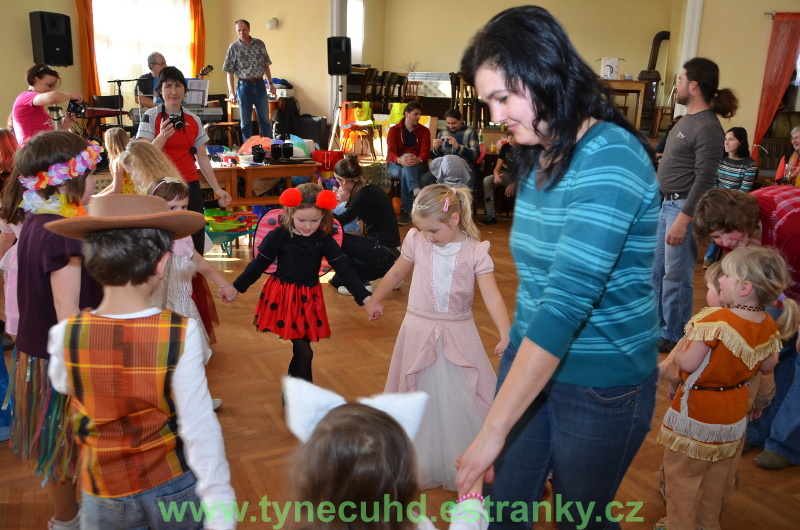 Maškarní karneval Týnec 2012 - 142