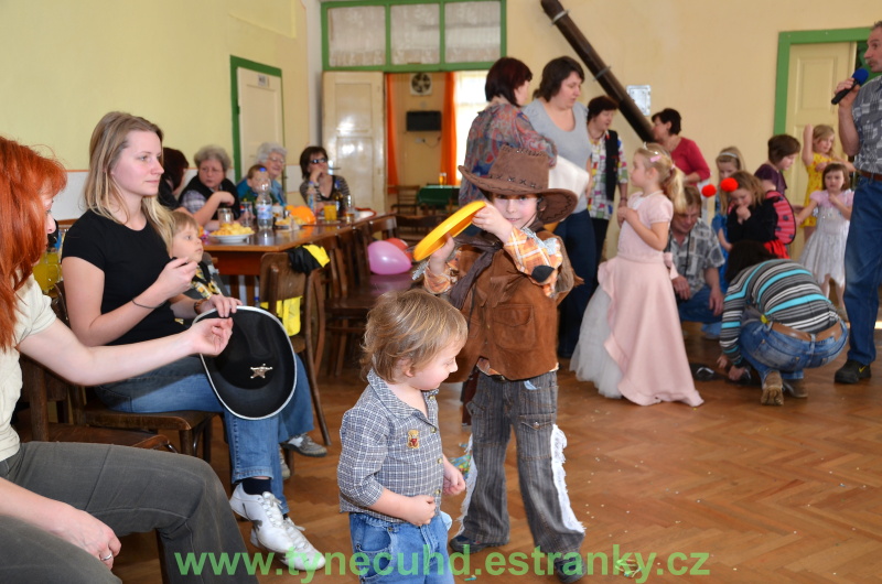 Maškarní karneval Týnec 2012 - 145