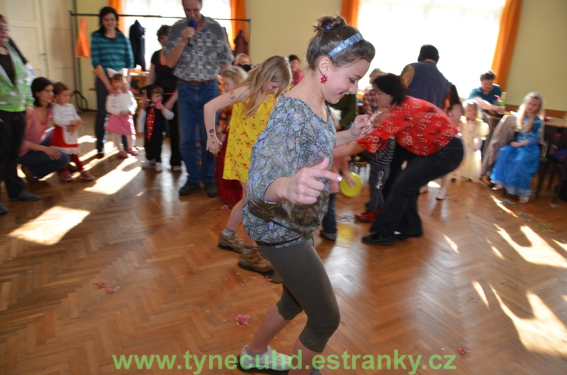 Maškarní karneval Týnec 2012 - 148