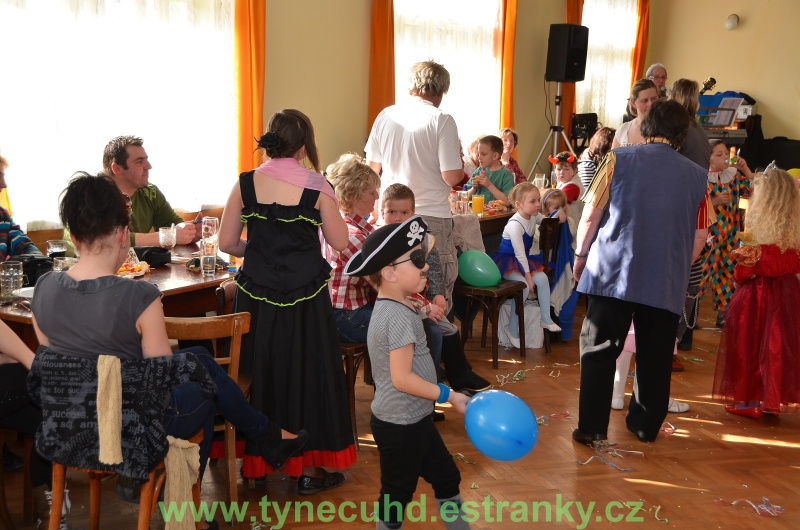 Maškarní karneval Týnec 2012 - 154