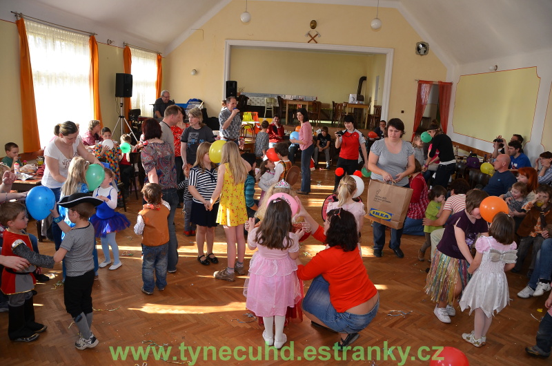 Maškarní karneval Týnec 2012 - 160