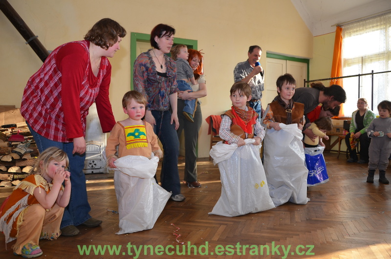 Maškarní karneval Týnec 2012 - 192