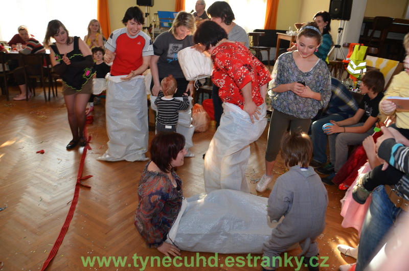 Maškarní karneval Týnec 2012 - 196