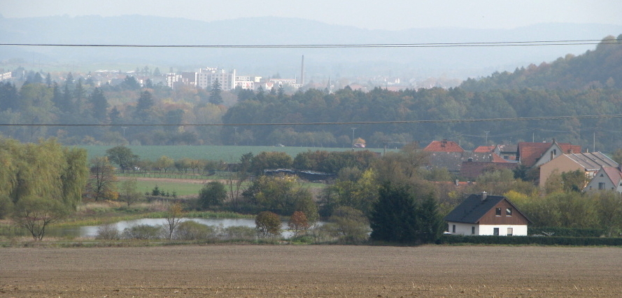 Pohled na Týnec od Nívy 1.JPG